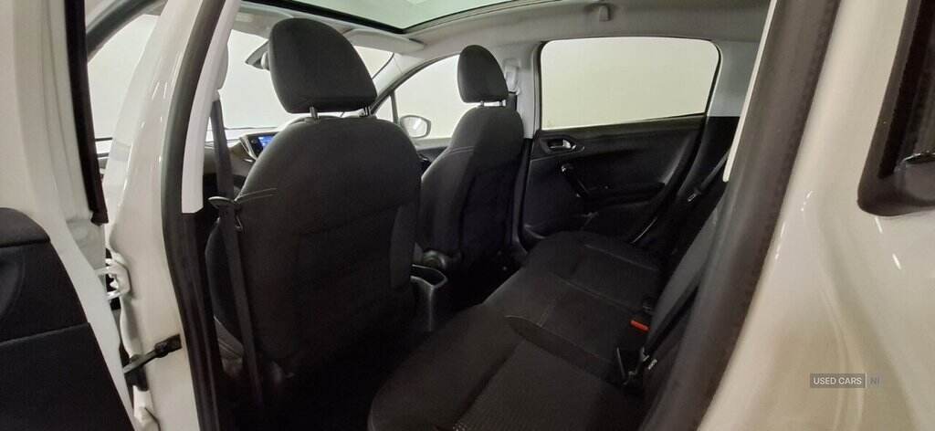 Jun 2018 Peugeot 208 1.2 PureTech Allure Premium 5dr