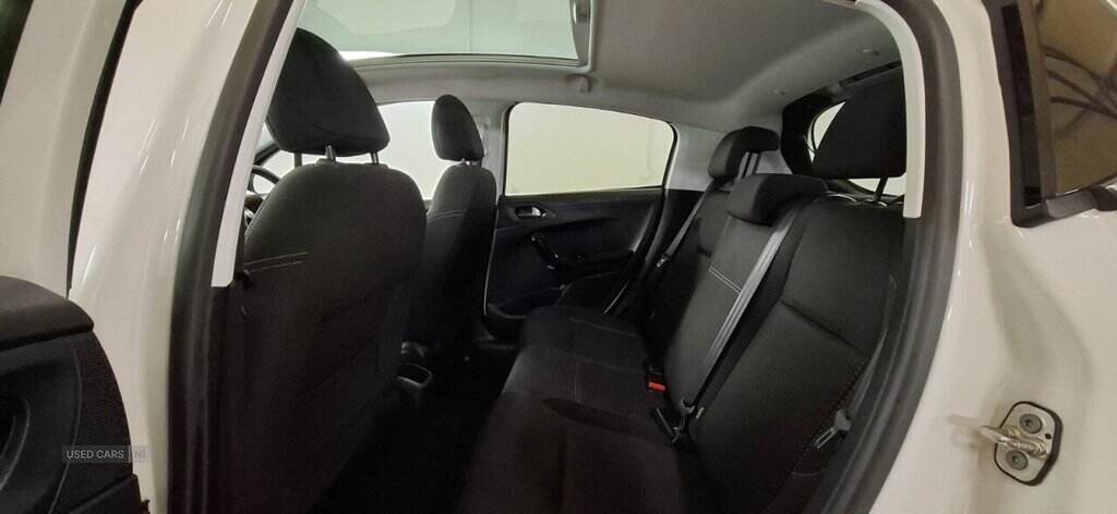 Jun 2018 Peugeot 208 1.2 PureTech Allure Premium 5dr