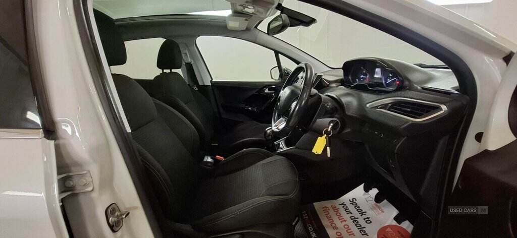 Jun 2018 Peugeot 208 1.2 PureTech Allure Premium 5dr