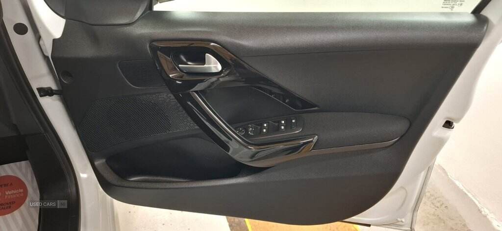 Jun 2018 Peugeot 208 1.2 PureTech Allure Premium 5dr