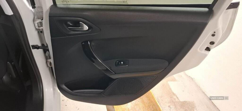 Jun 2018 Peugeot 208 1.2 PureTech Allure Premium 5dr