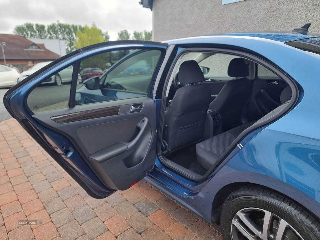 Mar 2015 Volkswagen Jetta SE BlueMotion Technology TDI