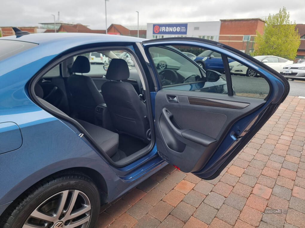 Mar 2015 Volkswagen Jetta SE BlueMotion Technology TDI