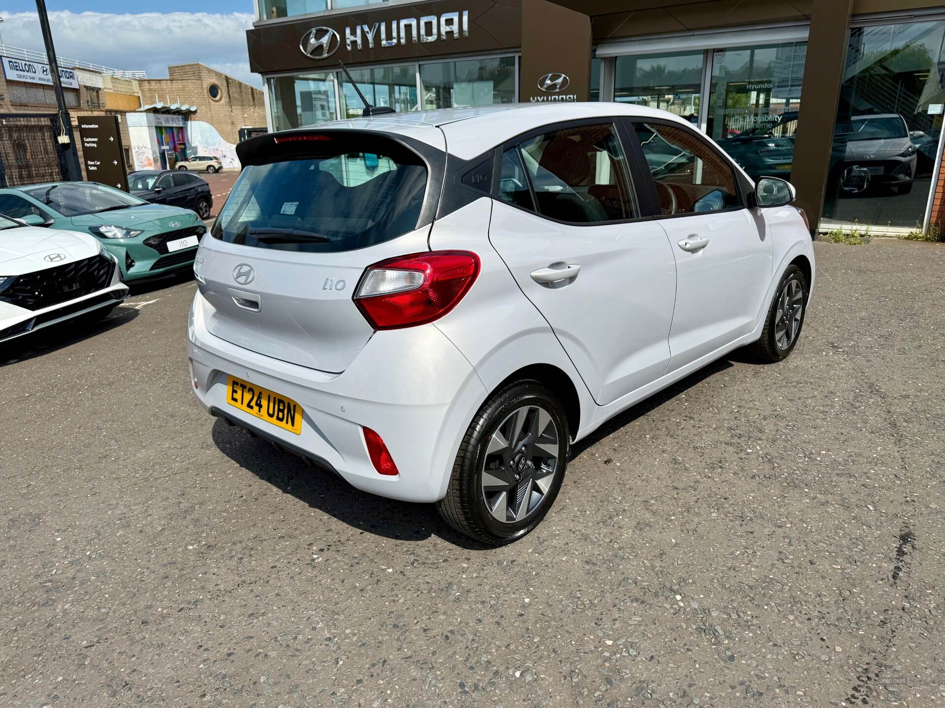 Hyundai i10 HATCHBACK in Down