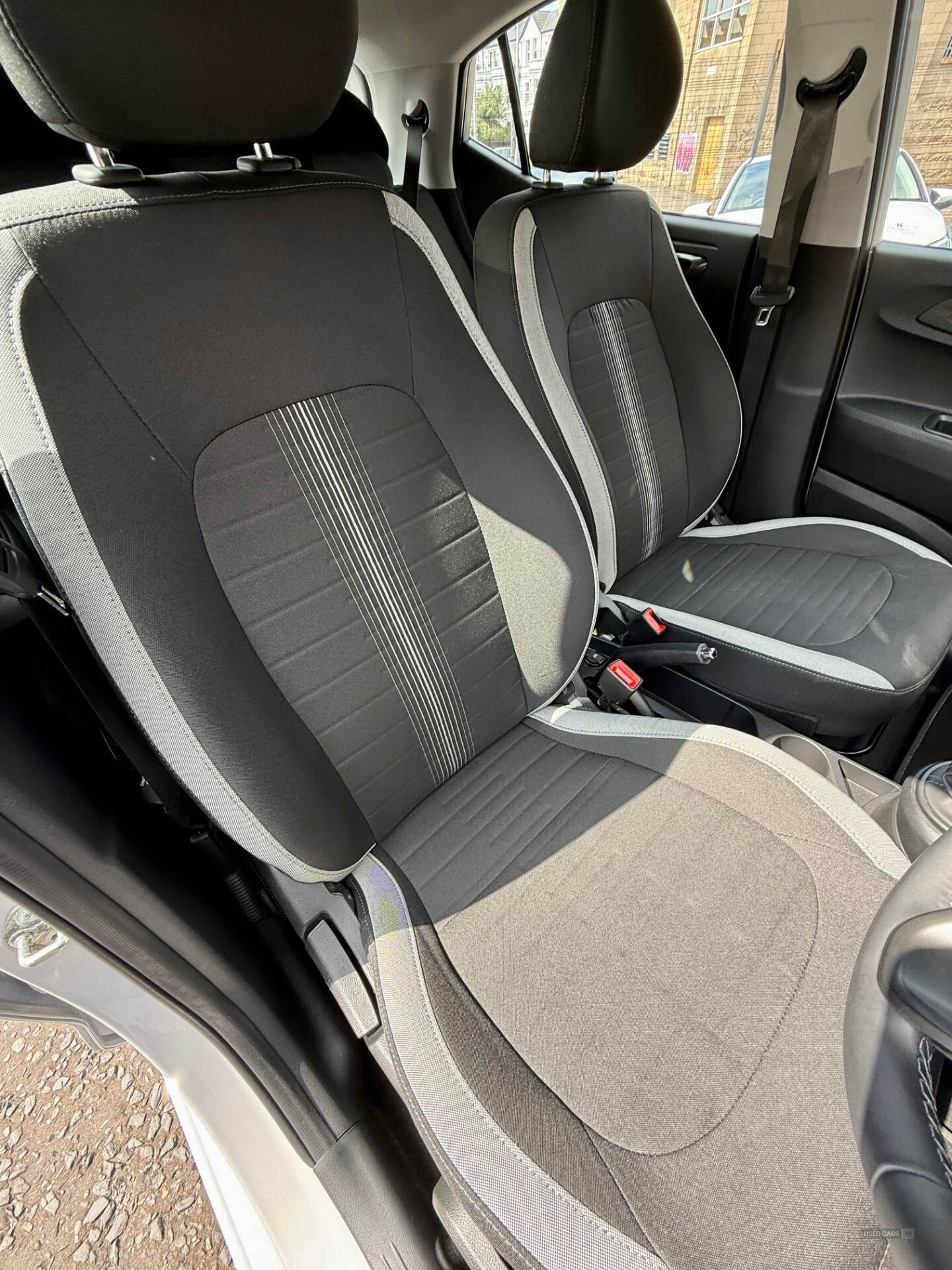 Hyundai i10 HATCHBACK in Down