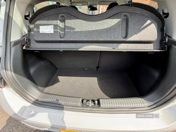 Hyundai i10 HATCHBACK in Down