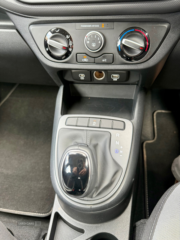 Hyundai i10 HATCHBACK in Down