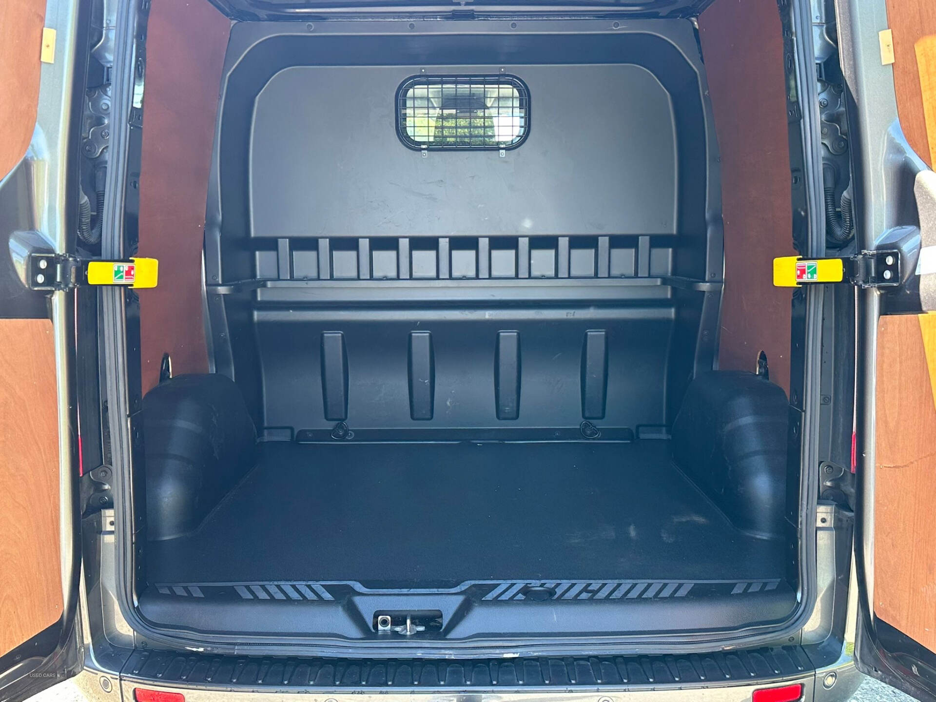 Mar 2020 Ford Transit Custom 2.0 EcoBlue 185ps Low Roof D/Cab Sport Van Auto