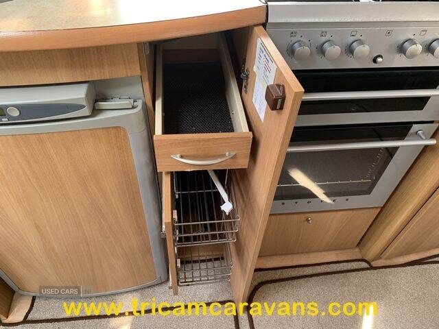  2007 Swift Challenger 540/4, Fixed End Bed 4 Berth