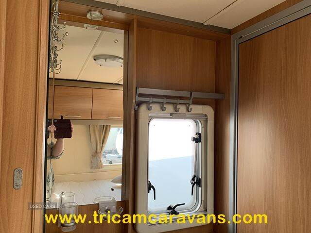  2007 Swift Challenger 540/4, Fixed End Bed 4 Berth