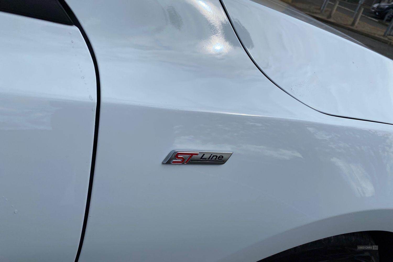 Mar 2025 Ford Focus 1.0 EcoBoost Hybrid mHEV ST-Line 5dr