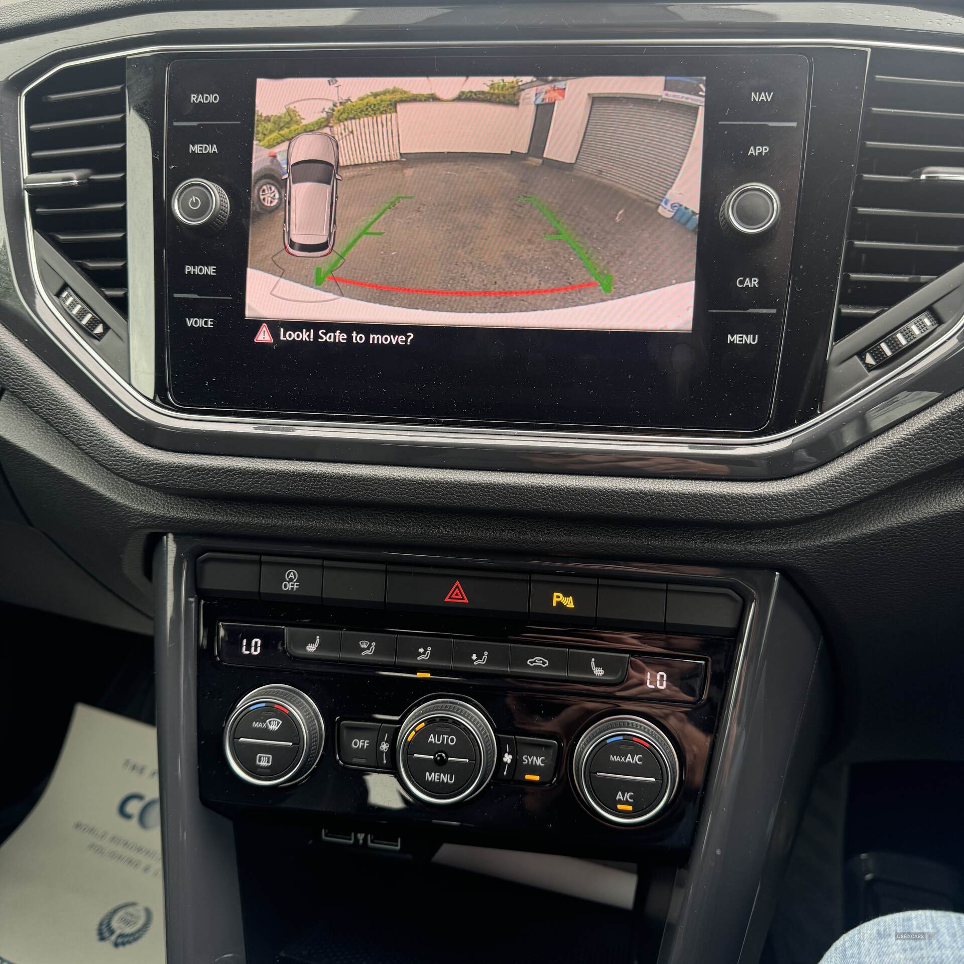 Volkswagen T-Roc HATCHBACK in Down