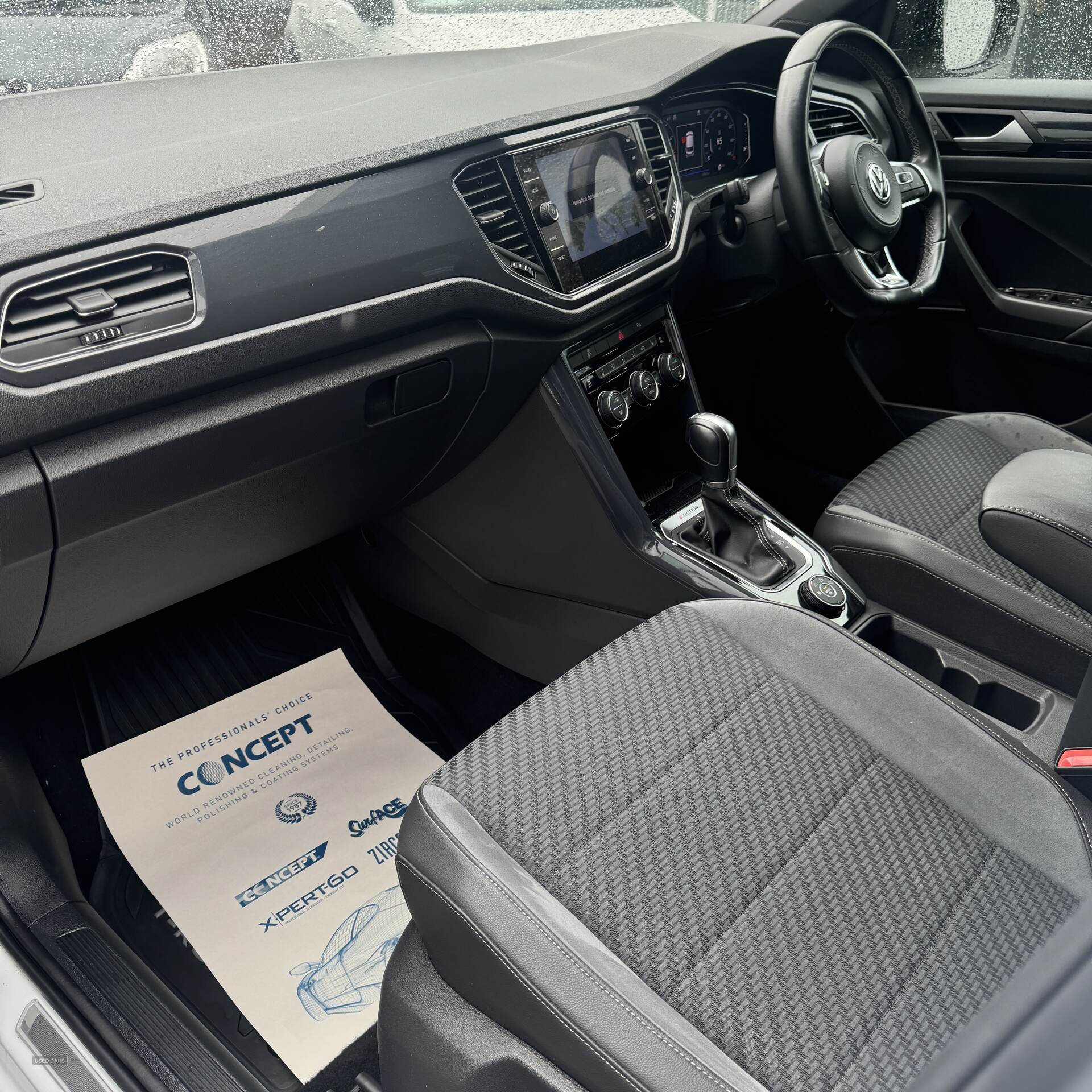 Volkswagen T-Roc HATCHBACK in Down