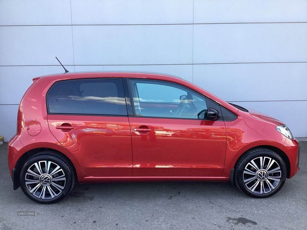 Sep 2022 Volkswagen Up 1.0 65PS Black Edition 5dr