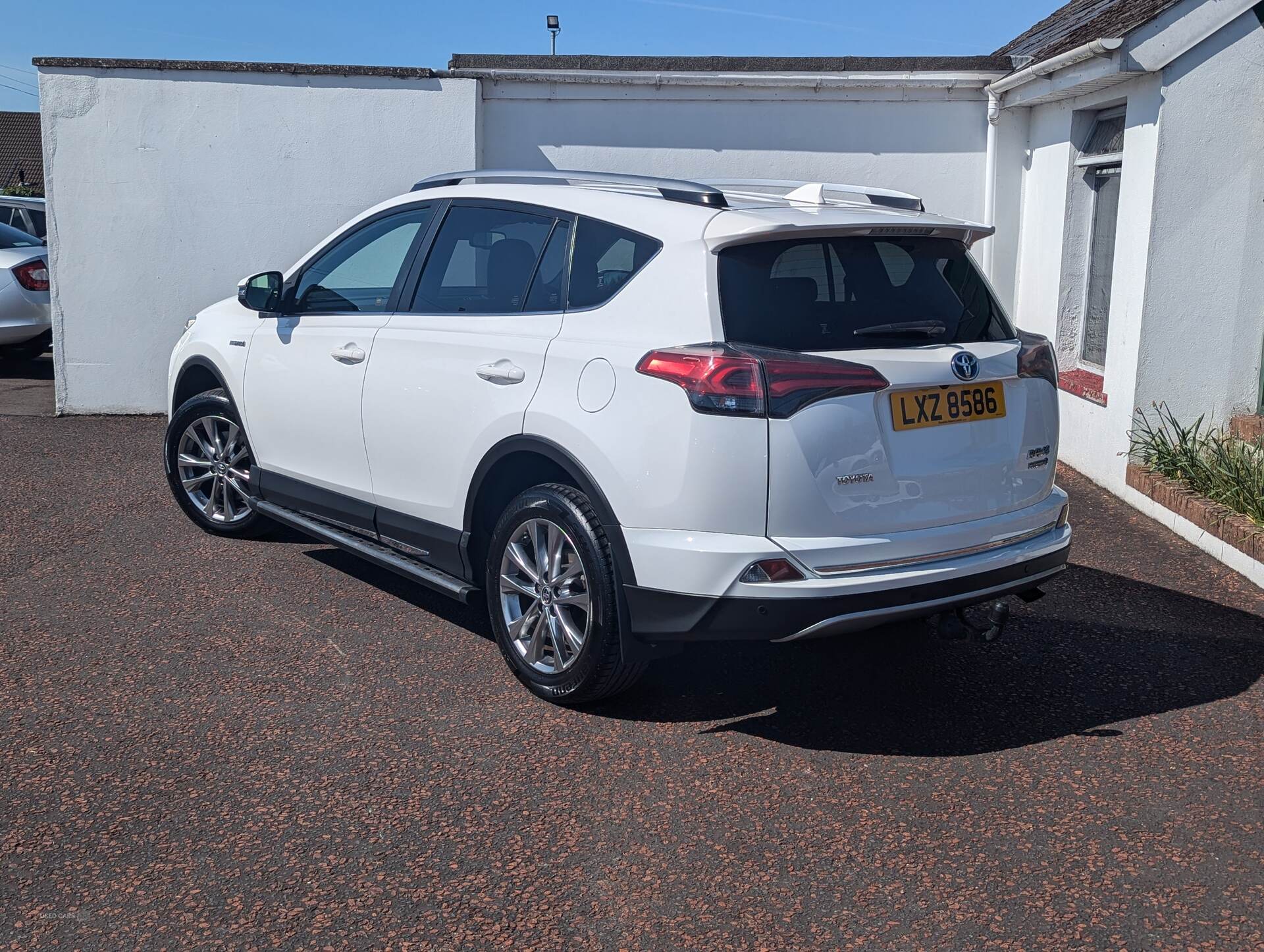 Apr 2017 Toyota RAV-4 2.5 VVT-i Hybrid Excel TSS 5dr CVT