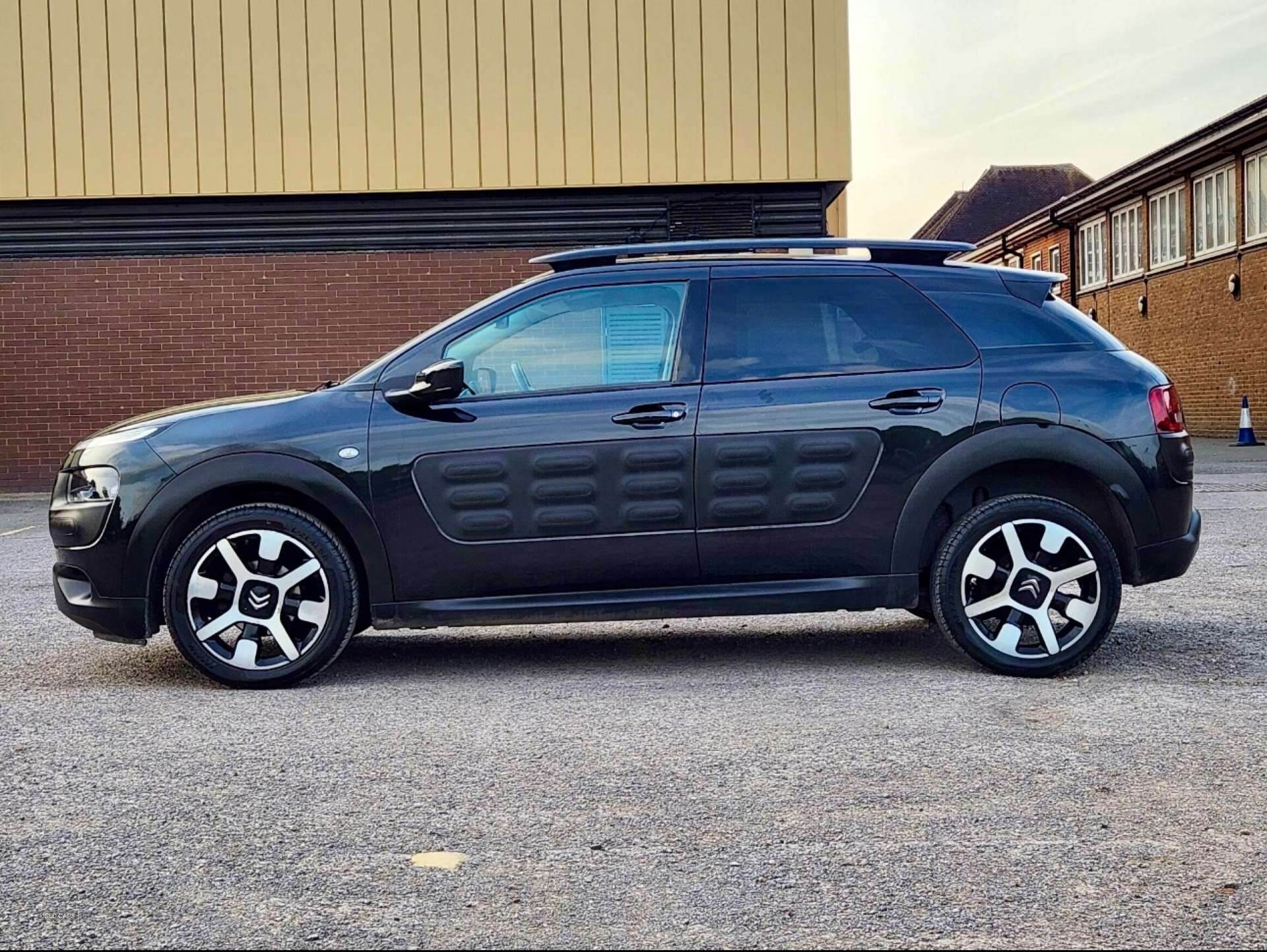 Mar 2017 Citroen C4 Cactus 1.2 PureTech [82] Flair 5dr