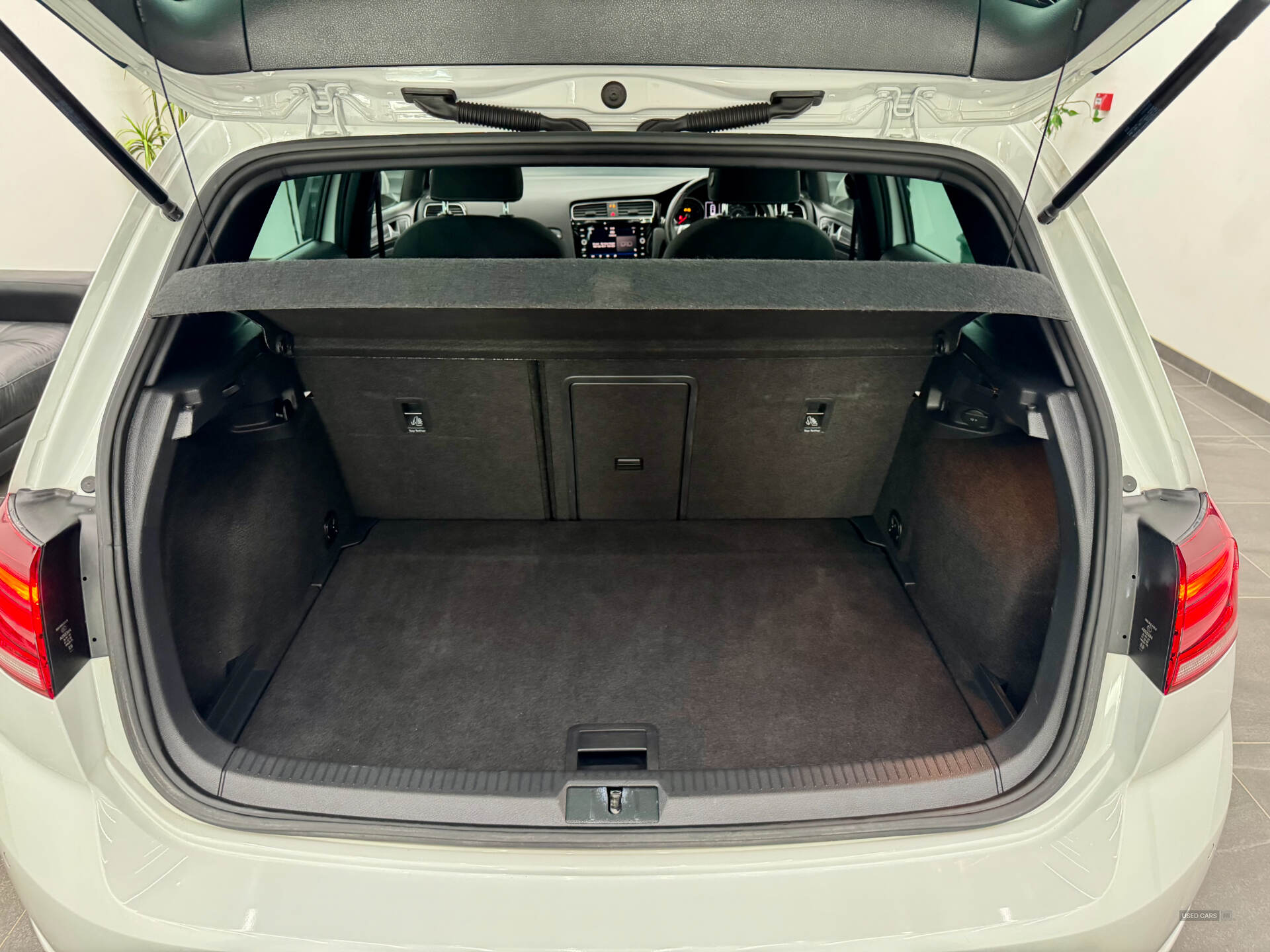 Volkswagen Golf HATCHBACK in Derry / Londonderry