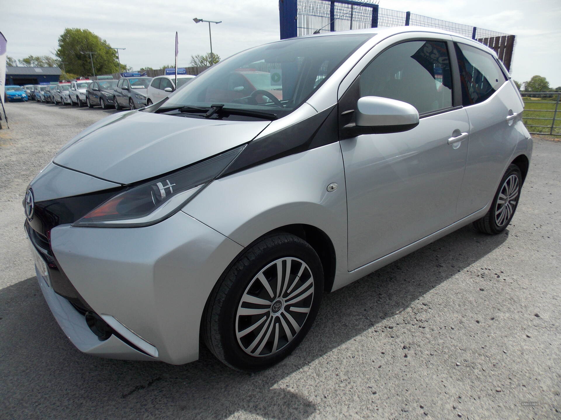 Nov 2014 Toyota Aygo 1.0 VVT-i X-Play 5dr