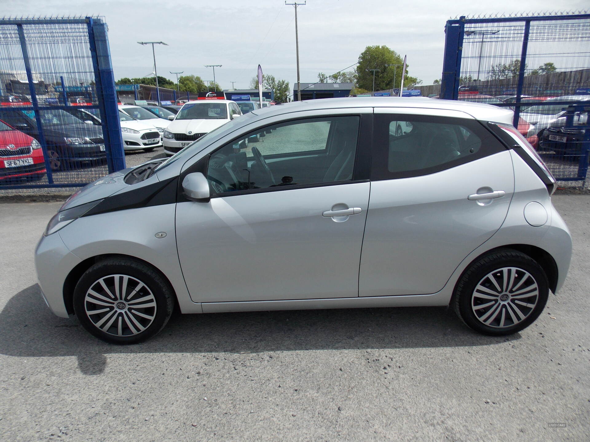 Nov 2014 Toyota Aygo 1.0 VVT-i X-Play 5dr