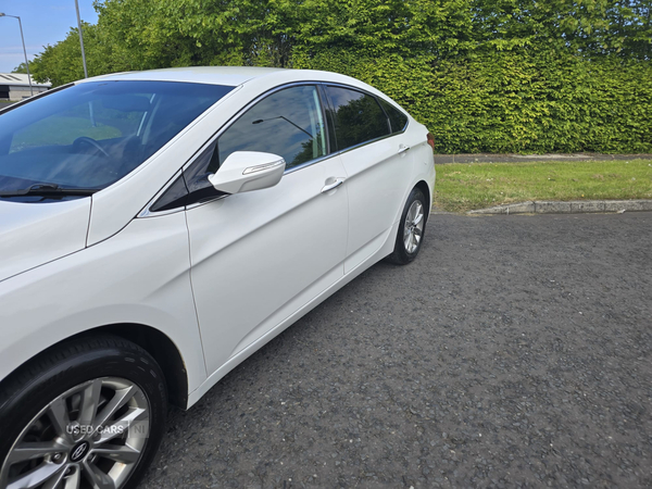 Hyundai i40 DIESEL SALOON in Down
