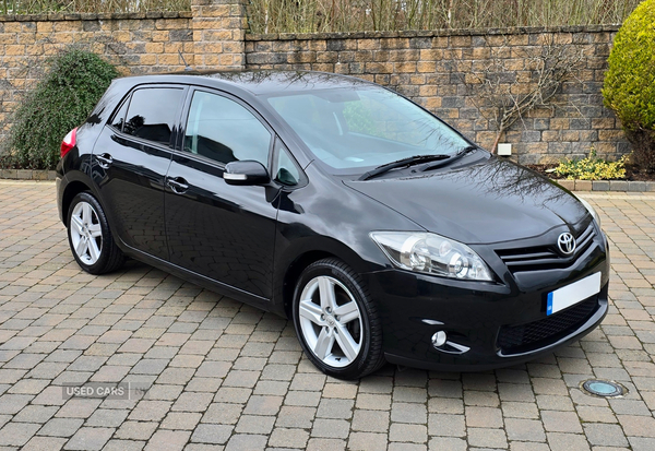 Toyota Auris HATCHBACK in Armagh