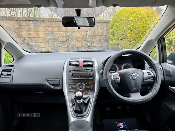 Toyota Auris HATCHBACK in Armagh