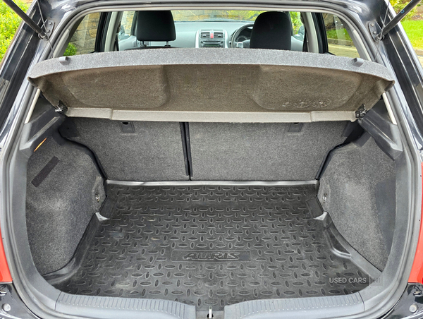 Toyota Auris HATCHBACK in Armagh