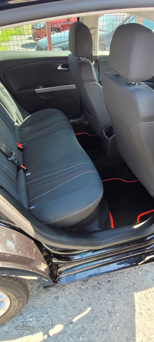 Seat Leon HATCHBACK in Down