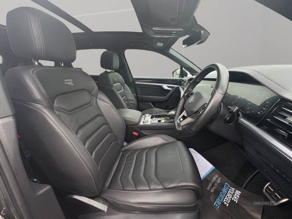 Apr 2022 Volkswagen Touareg 3.0 V6 TDI 4Motion Black Edition 5dr Tip Auto