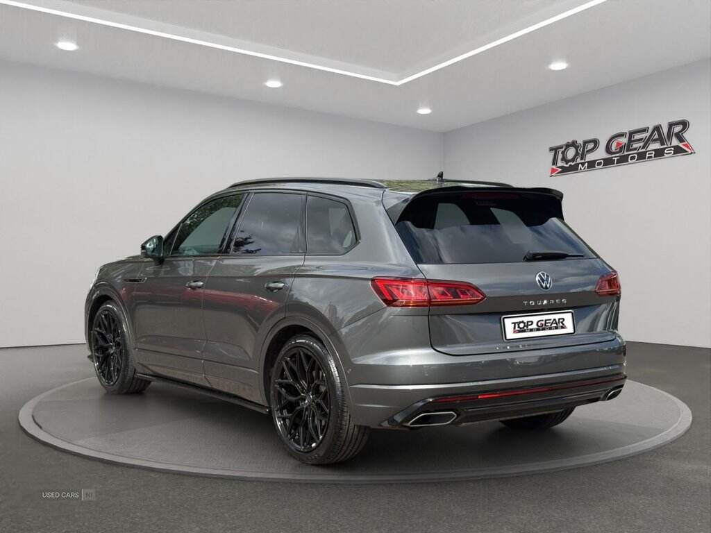 Apr 2022 Volkswagen Touareg 3.0 V6 TDI 4Motion Black Edition 5dr Tip Auto