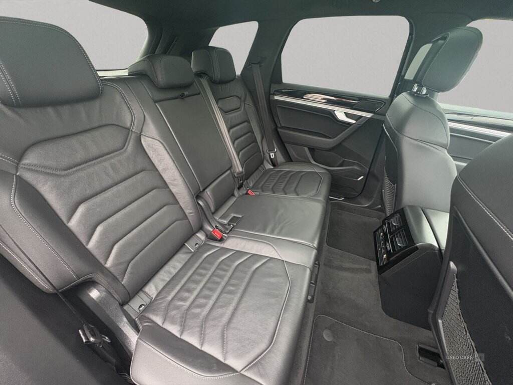 Apr 2022 Volkswagen Touareg 3.0 V6 TDI 4Motion Black Edition 5dr Tip Auto