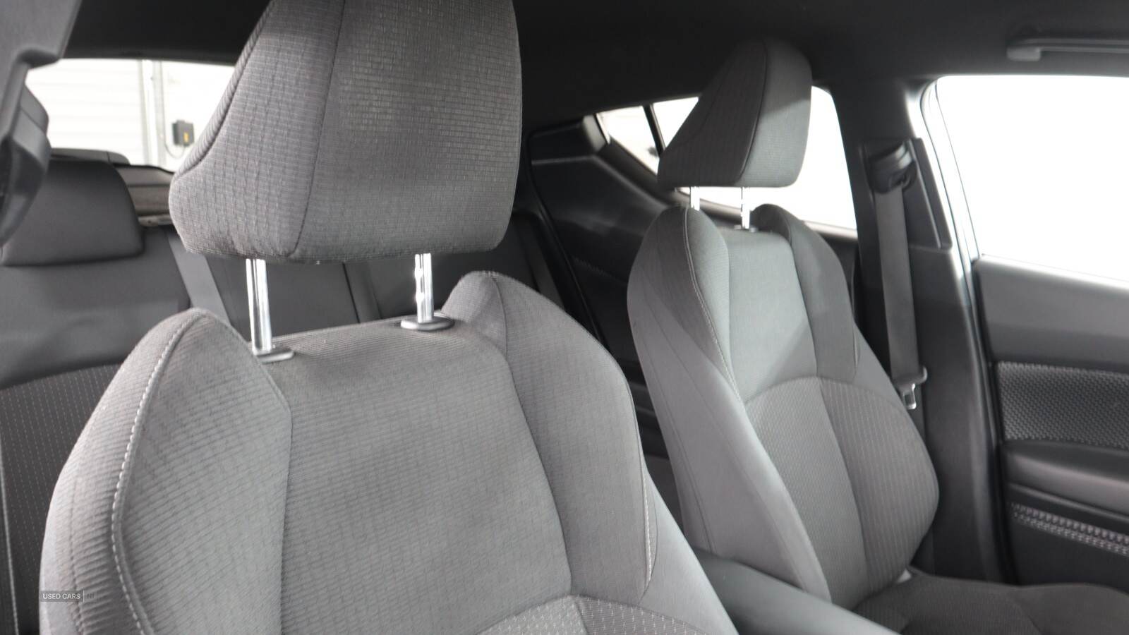 Jul 2019 Toyota C-HR 1.8 Hybrid Design 5dr CVT