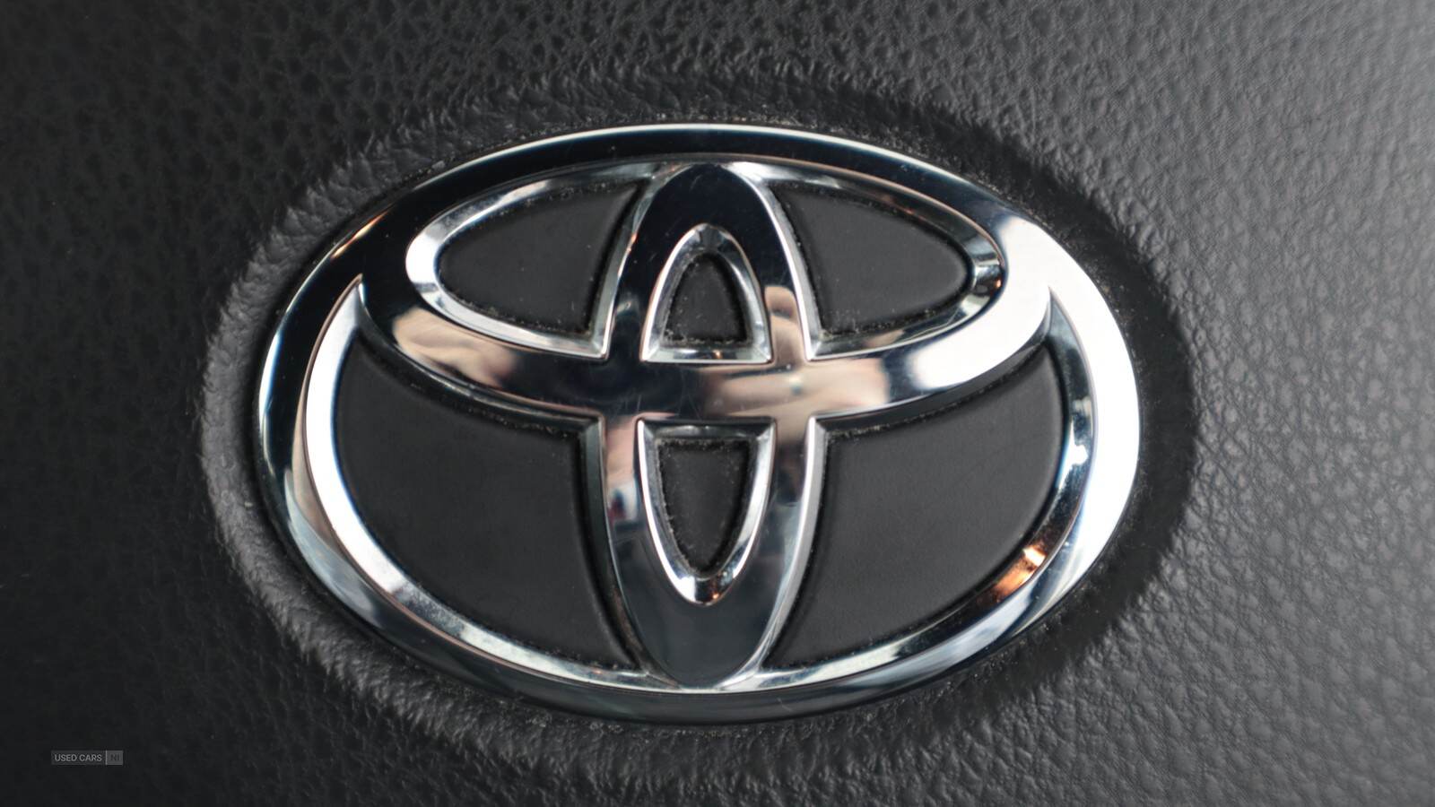 Jul 2019 Toyota C-HR 1.8 Hybrid Design 5dr CVT