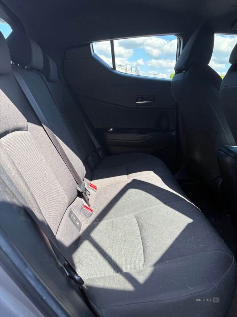 Jun 2017 Toyota C-HR 1.8 Hybrid Icon 5dr CVT
