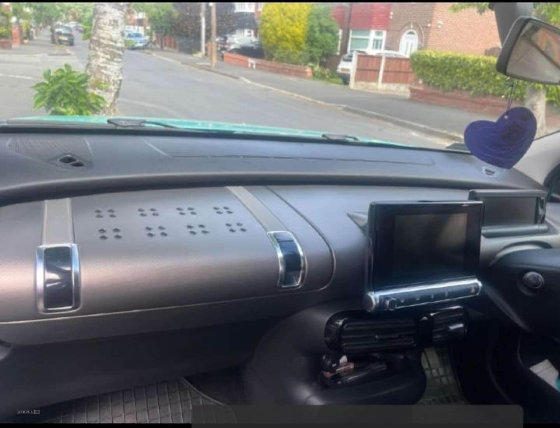Dec 2015 Citroen C4 Cactus 1.2 PureTech [82] Feel 5dr