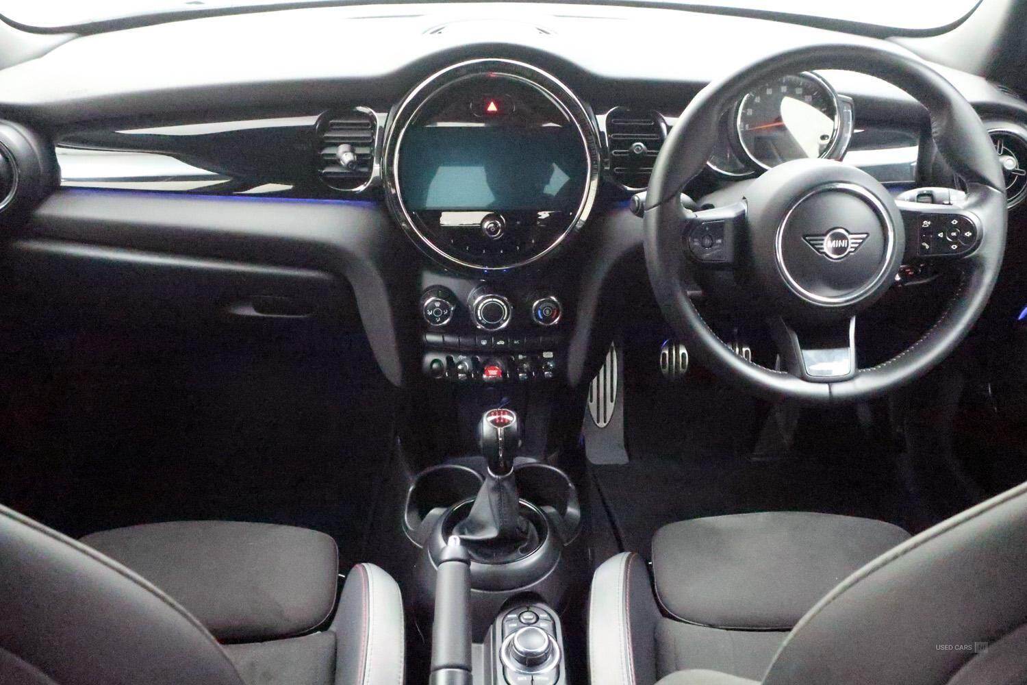 Mar 2022 MINI HATCHBACK 1.5 Cooper Sport 5dr