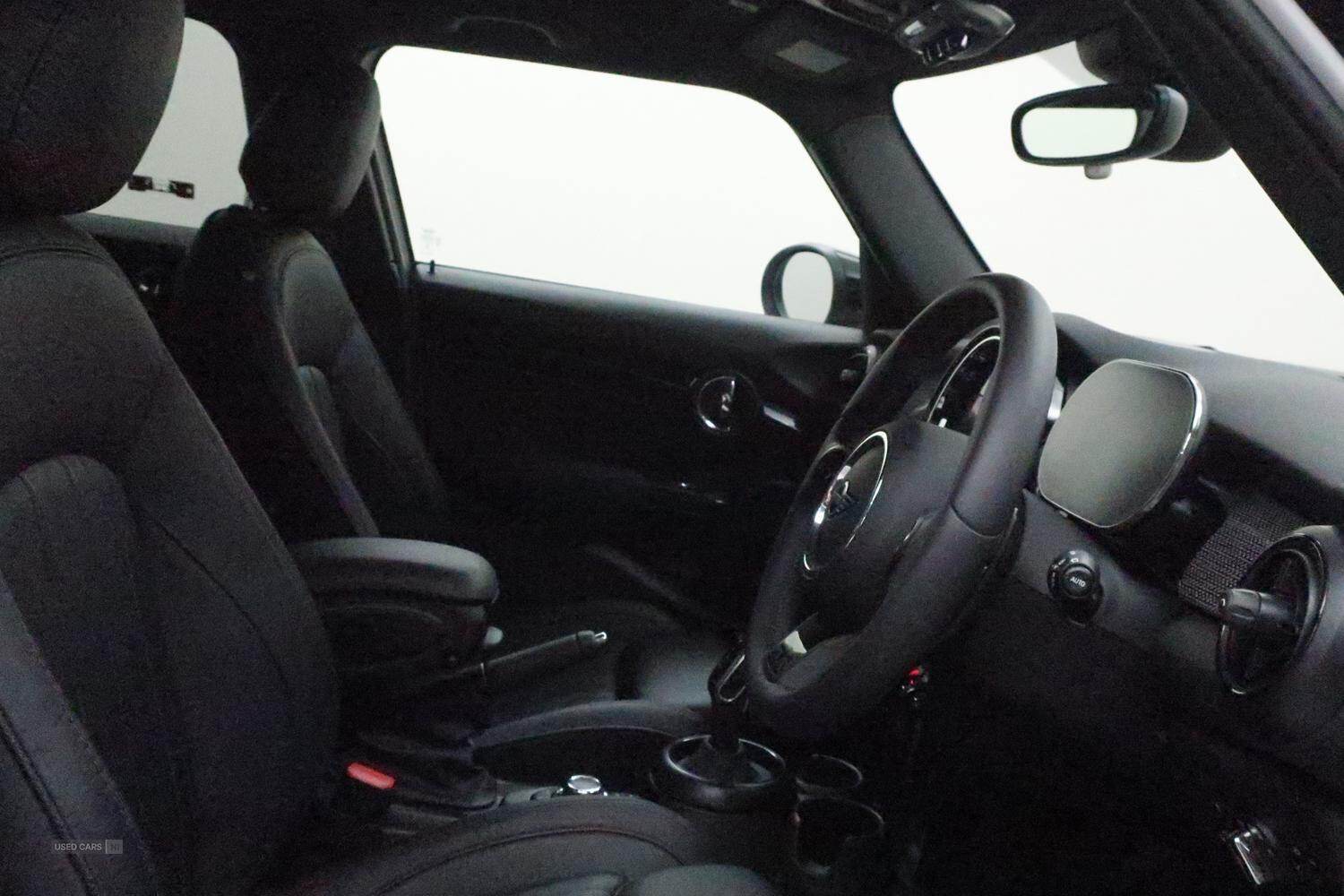 Mar 2023 MINI HATCHBACK 2.0 Cooper S Exclusive 5dr Auto