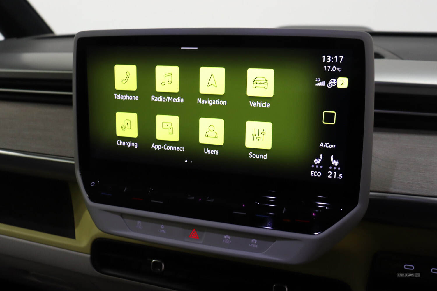 Nov 2024 Volkswagen ID. Buzz 150kW Style Pro 77kWh 5dr Auto