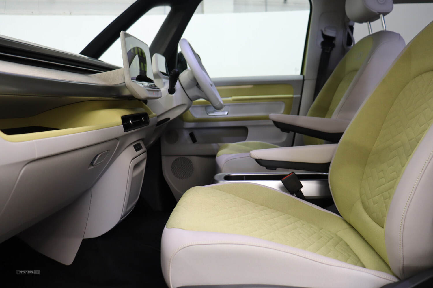 Nov 2024 Volkswagen ID. Buzz 150kW Style Pro 77kWh 5dr Auto