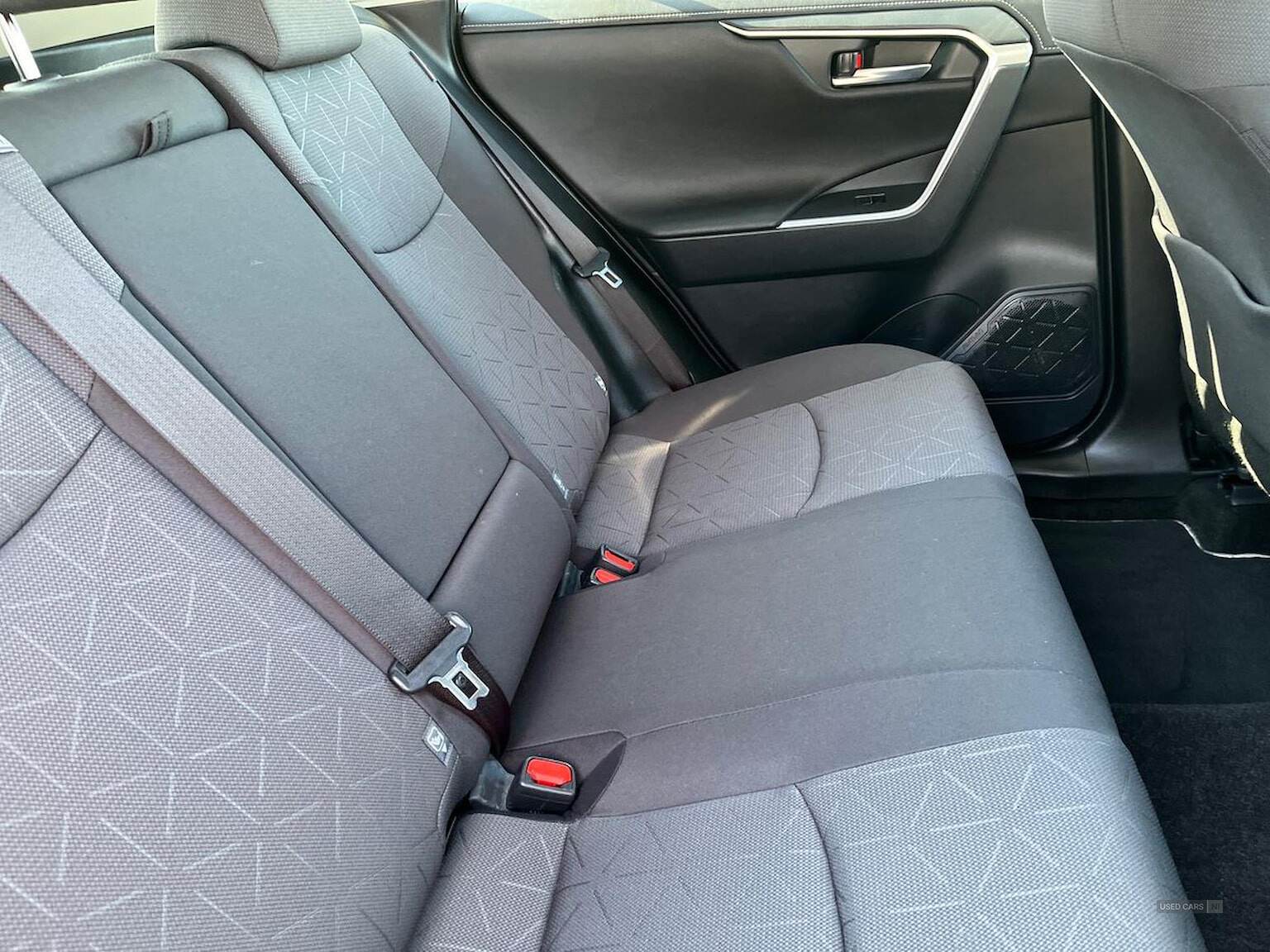 Jan 2022 Toyota RAV4 2.5 Vvt-I Hybrid Design 5Dr Cvt