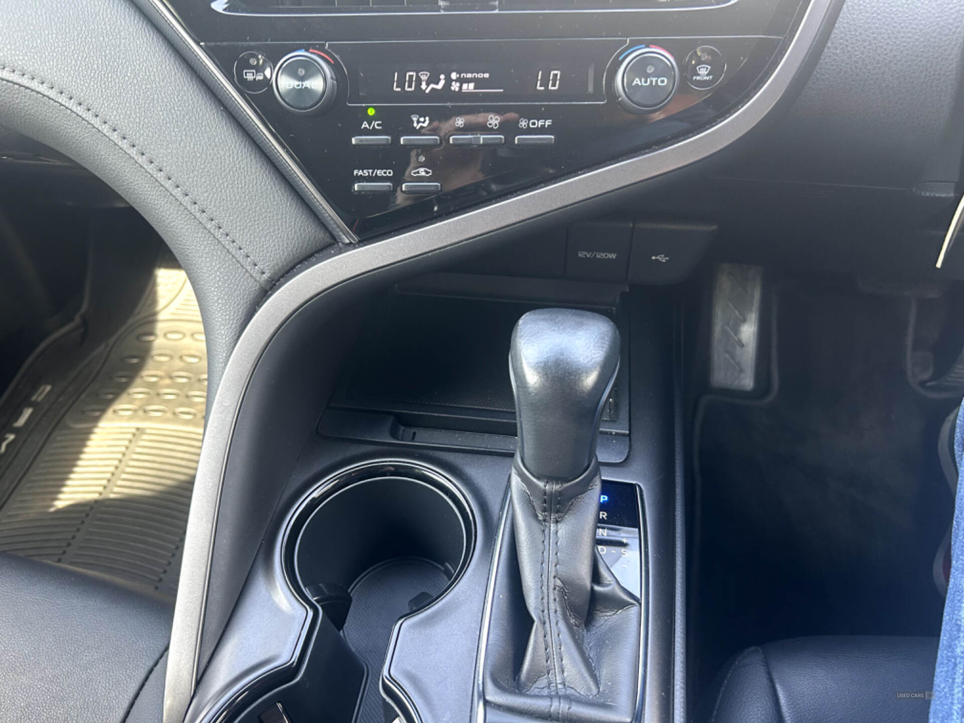 Aug 2021 Toyota Camry 2.5 VVT-i Hybrid Design 4dr CVT