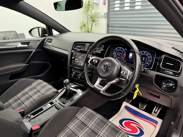 Volkswagen Golf DIESEL HATCHBACK in Derry / Londonderry