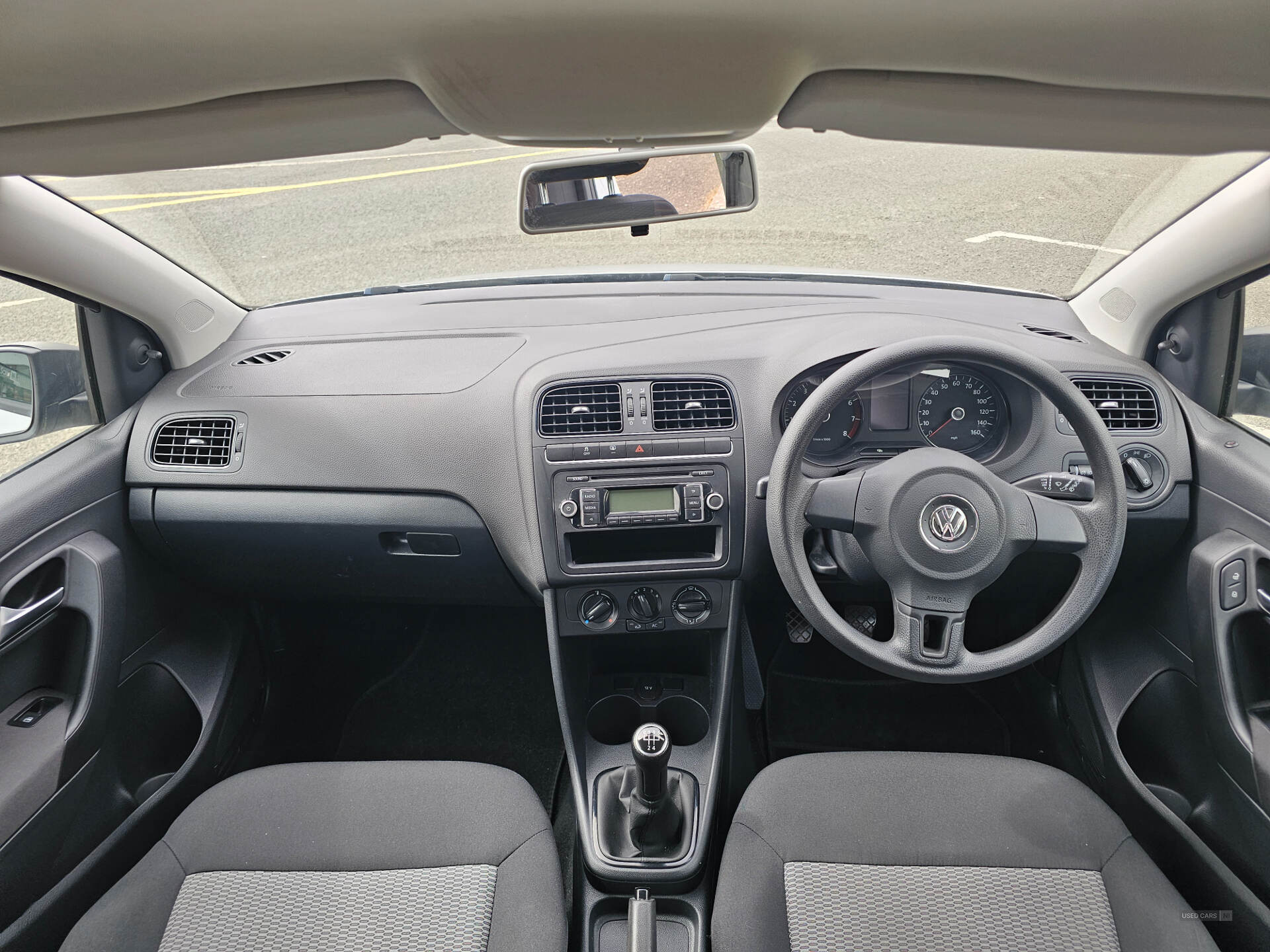 Volkswagen Polo HATCHBACK in Down