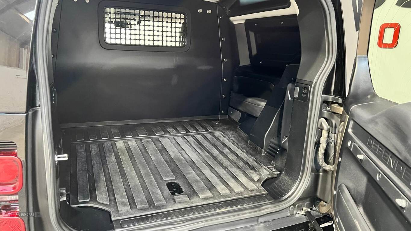 Jul 2023 Land Rover Defender 3.0 D250 Hard Top Auto