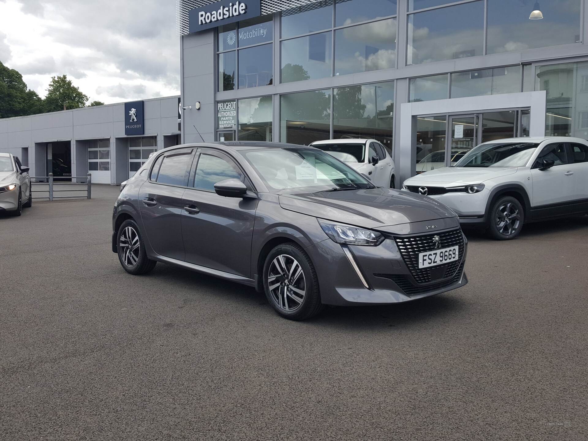 Jun 2022 Peugeot 208 1.2 PureTech 100 Allure Premium 5dr