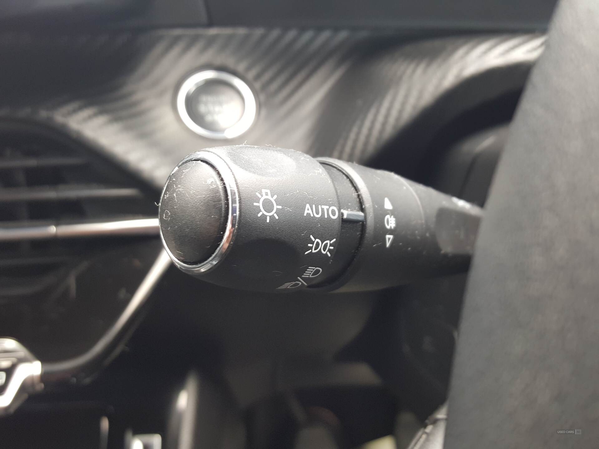 Jun 2022 Peugeot 208 1.2 PureTech 100 Allure Premium 5dr