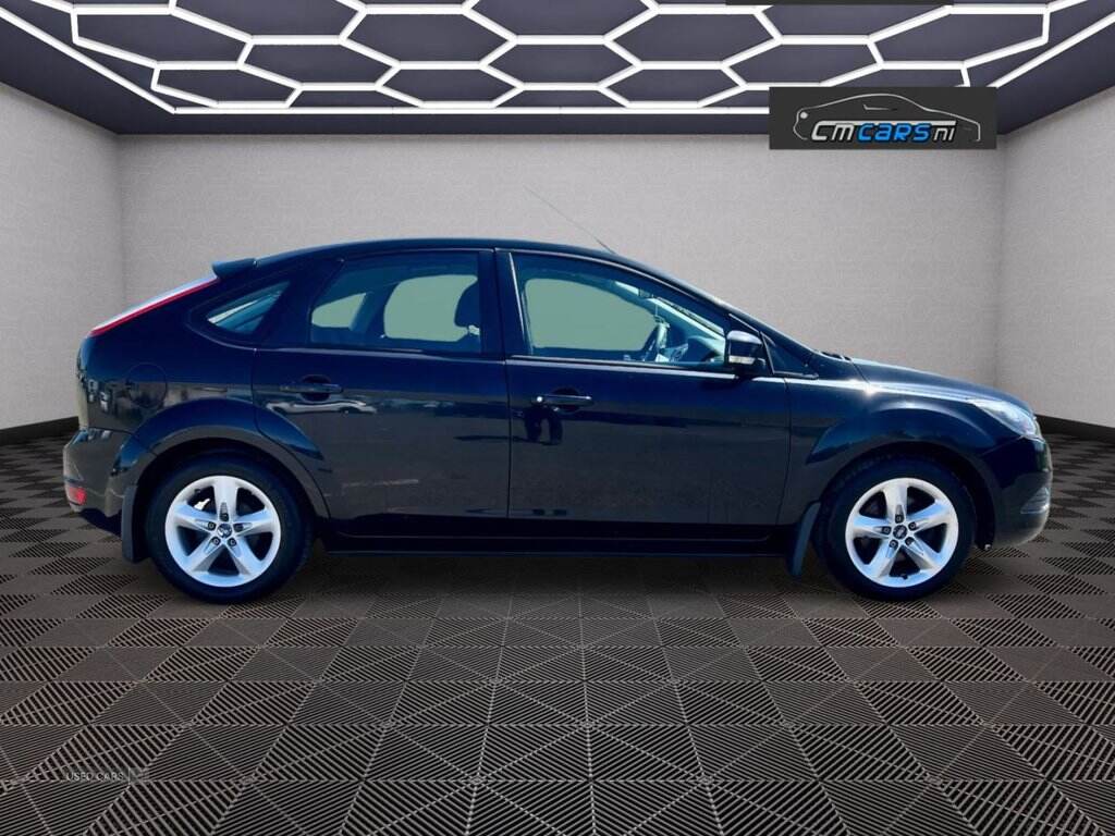 Nov 2010 Ford Focus 1.6 Zetec 5dr