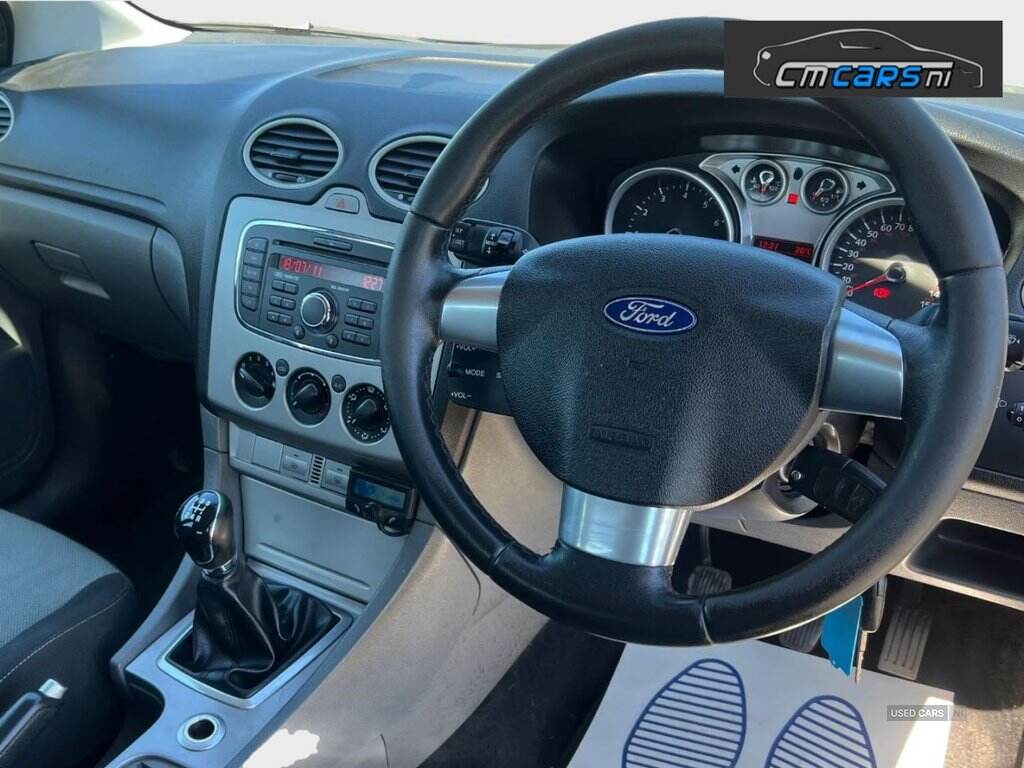 Nov 2010 Ford Focus 1.6 Zetec 5dr