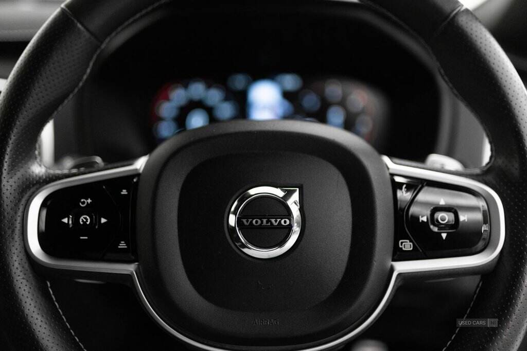 Jun 2018 Volvo XC90 2.0 D5 PowerPulse R DESIGN 5dr AWD Geartronic