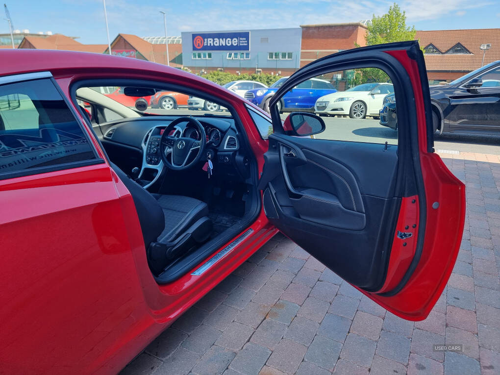 Apr 2015 Vauxhall Astra GTC 2.0 CDTi 16V SRi 3dr